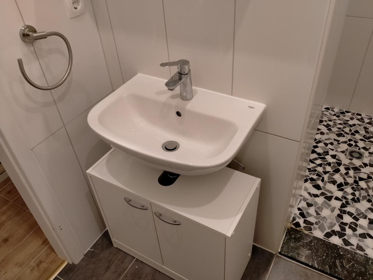 Ferienwohnung Macfewo Im Zentrum Von Mayen Bagian luar foto